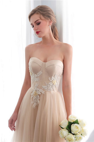 Abito da sposa esclusivo con perla cuore formale e informale con ricamo affascinante