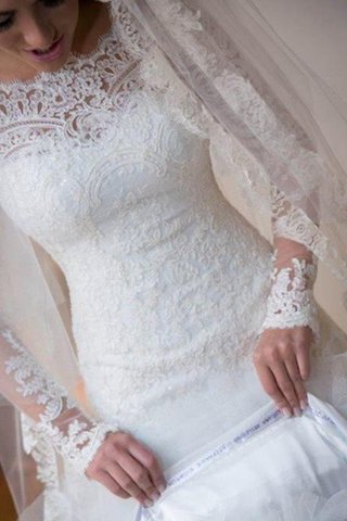 Abito da sposa a sala lunghi seducente in pizzo pudica suggestivo