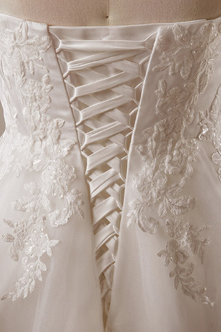 Abito da sposa stravagante lunghi grazioso con applique cuore in raso