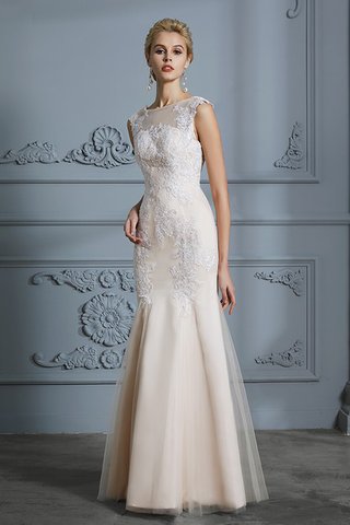 Abito da sposa in tulle particolare cerniera semplice delicato all aperto