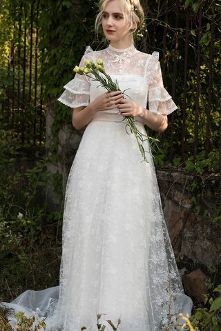 Abito da sposa retro a terra con increspature in pizzo angelico cerniera