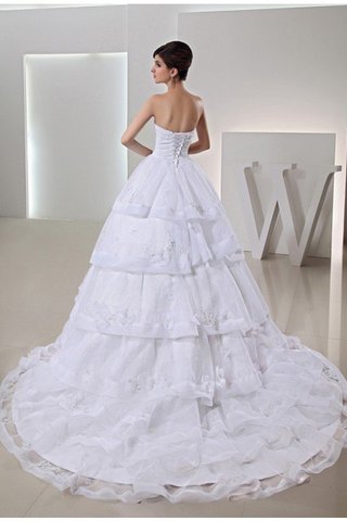 Abito da Sposa Ball Gown Allacciato con Perline Cuore Coda A Strascico Cappella